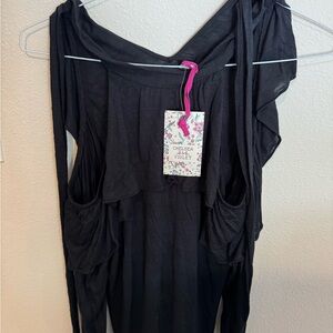 Chelsea & Violet Black top